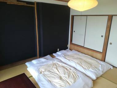 J-Hoppers Lake Biwa Guesthouse