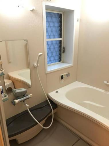 GuestHouse MISAKI 一棟貸切駐車場2台最寄駅はJR石山駅ゴルフ場近し