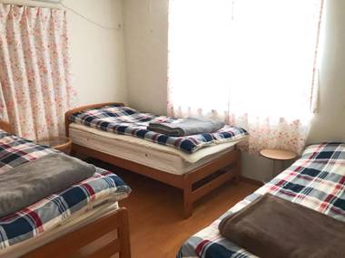 GuestHouse MISAKI 一棟貸切駐車場2台最寄駅はJR石山駅ゴルフ場近し