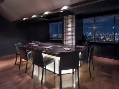 Art Hotel Osaka Bay Tower