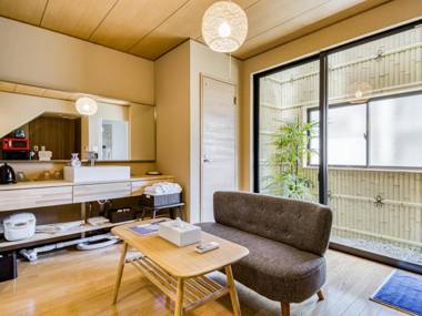 HTI 白樺の宿 塩草 大阪 なんば 芦原橋