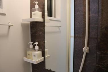 USJまで2駅 2階建ダイニング吹き抜けの開放的な大人の和洋室 in Sakura Villa