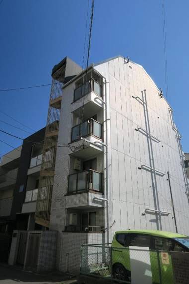 SIMPLY WHiTE GUEST ROOM302