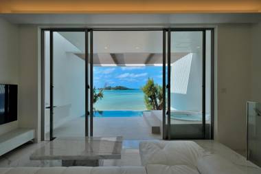 Villa VALIOSA ON THE BEACH