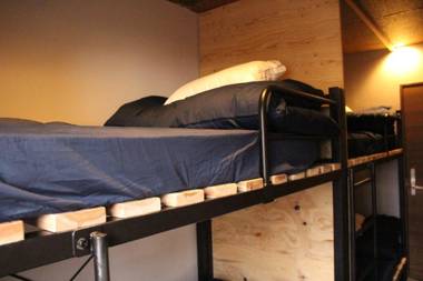 Kamp Houkan-cho Backpacker's Inn & Lounge