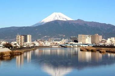 Minato Oasis Numazu / 沼津観光の中心、伊豆観光の拠点に好立地!沼津港に位置し交通・飲食・コンビニ等至便です!