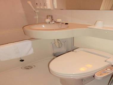 Toyoko Inn Nara Shin-Omiya Ekimae