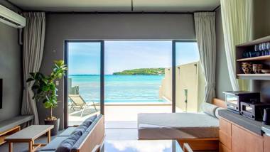 Feliz Villa Suite Kourijima View