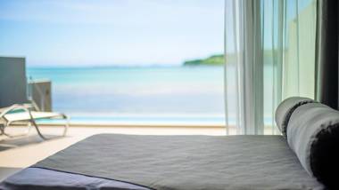 Feliz Villa Suite Kourijima View