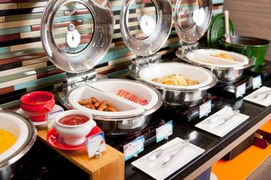 Almont Hotel Naha Kenchomae