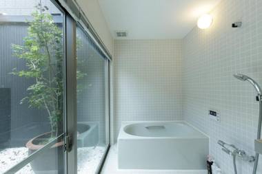 trive kamejima 坪庭でBBQ 開放的な浴室がある雰囲気抜群の古民家ホテル