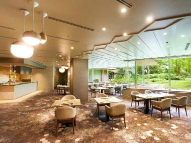 The Prince Kyoto Takaragaike Autograph Collection