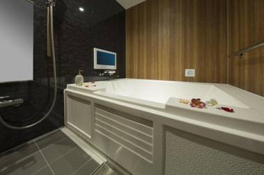 Hotel In The Green (Adult Only)