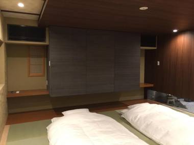 Hananobou Kinkakuji-michi