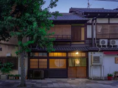 Kyoto Machiya Cottage Karigane