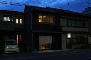 Tsumugi Toji Nishimonmae