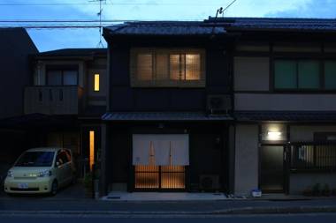 Tsumugi Toji Nishimonmae