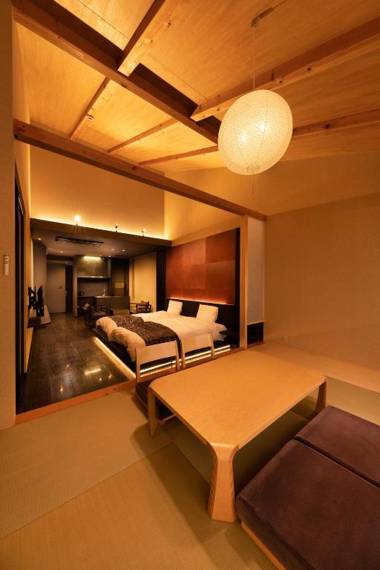 Tsumugi Tojihigashimonmae