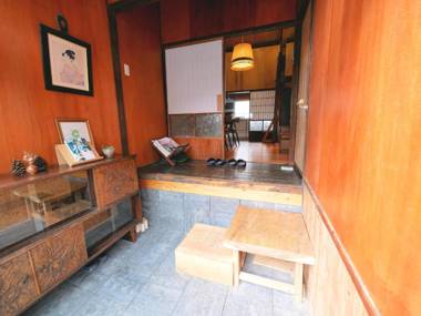 Sumitsugu House West