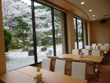 Yunohana Onsen Omotenashinoyado Keizankaku Hotel