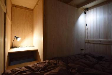 Guesthouse & Lounge FARO