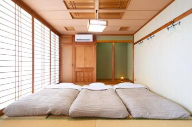 Ayuta Inn