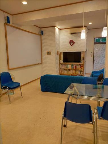 Cheers チアーズ 離島ターミナル歩4分 プロジェクター有 WiFi無料 ダーツ有 無料P2台分付