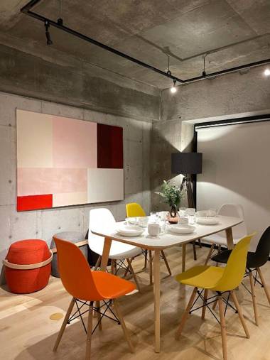 2BR Modern Apartment next to Peace Park 10 Ppl