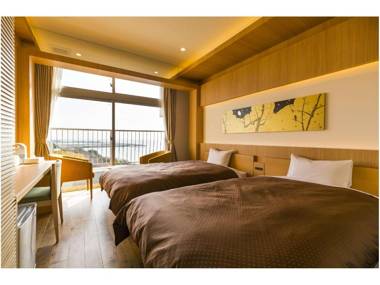 Shinmaiko Garden Hotel