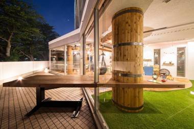 365BASE outdoor hostel