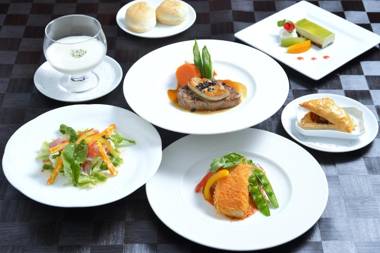 Sayan Terrace Hotel & Resort