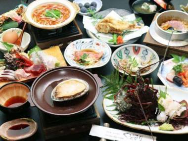 Yadokari a Hot-Spring Inn Featuring Local Seafood Cuisine