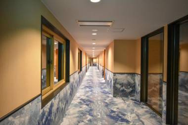 Wadano Gateway Suites & Apartments