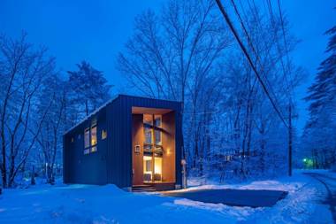 Gravity by The Hakuba Collection