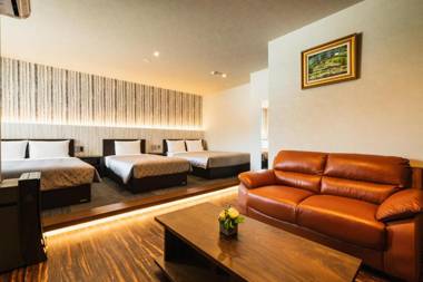 GRAND BASE Hakatamon