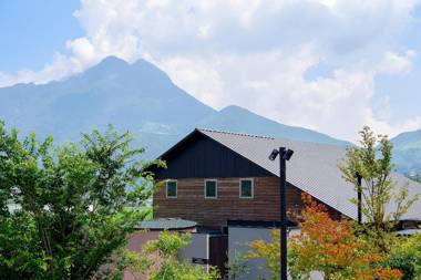 Yufuin Luxury Villa  -zakuro-