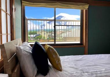OriOri House Hotel Mt Fuji view 全室富士山ビューの貸切り宿 折々