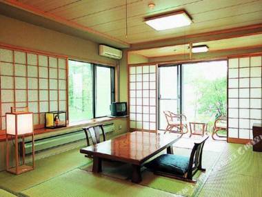 The Hotel Fujiyama