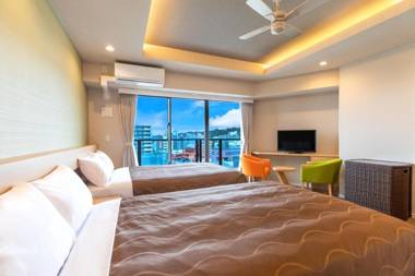 Yenns Marina Inn Mercy