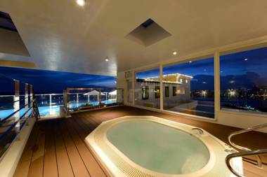 Vessel Hotel Campana Okinawa