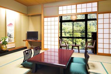 Yamanaka Onsen Kagari Kisshotei