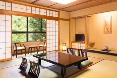 Yamanaka Onsen Kagari Kisshotei