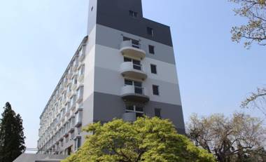 Kyou Bar Lounge & Inn