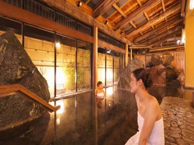 Yuraku Hotel