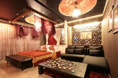 Celavie Shijonawate (Adult Only)