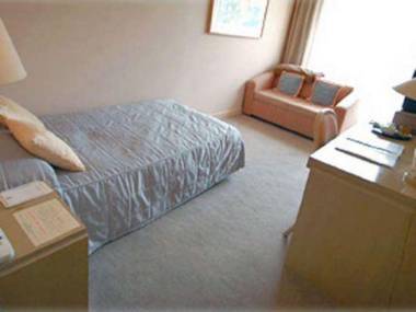 Sunhills Hotel