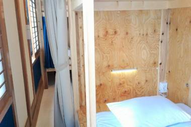 DJANGO Hostel & Lounge