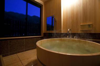 Yamamizuki Urara Tsutaya