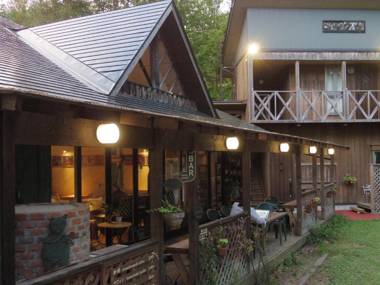 Cafe & inn That Sounds Good