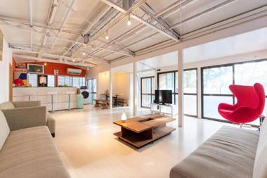 九十九里浜で最強に海に近い宿 無料の最新カラオケ&bbq付き